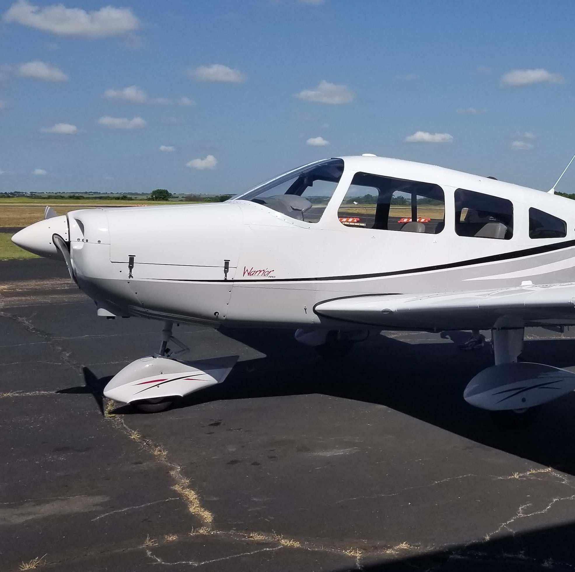 Piper PA-28-151 Warrior N786DJ – primary trainer at KCPT Flyers
